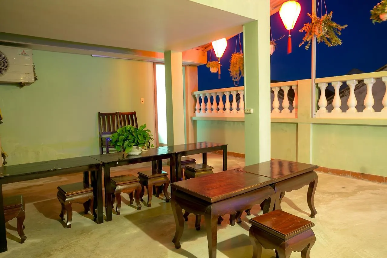 Hostel Mr. Che Backpackers Hoi An 0*,  Vietnam